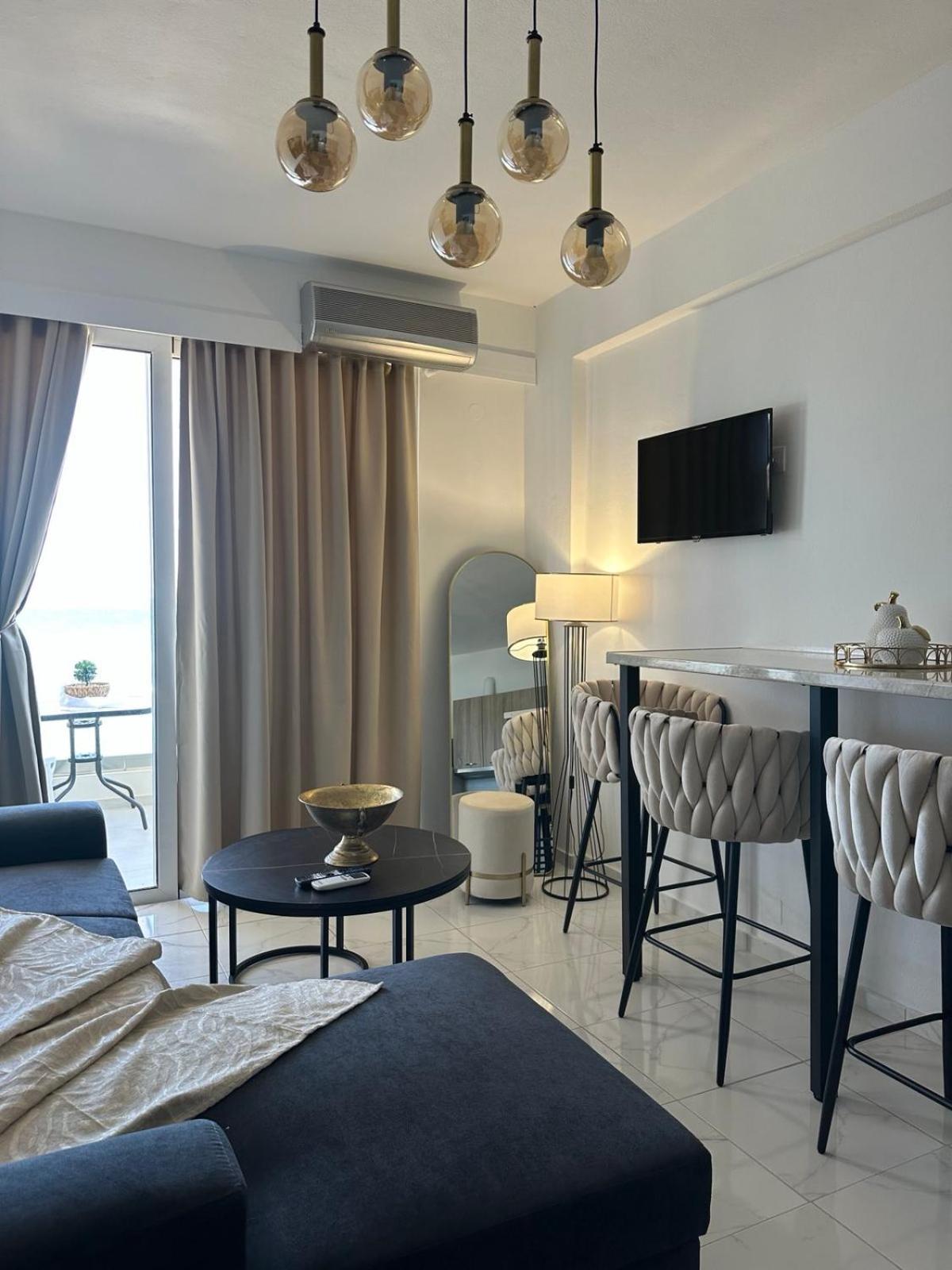 Stella & Eleni Suite With Shared Pool & Open View Kalamaki  Bagian luar foto
