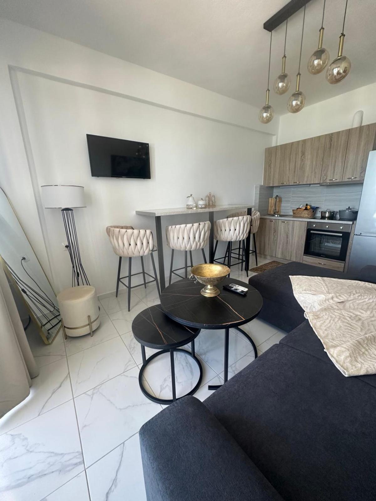 Stella & Eleni Suite With Shared Pool & Open View Kalamaki  Bagian luar foto