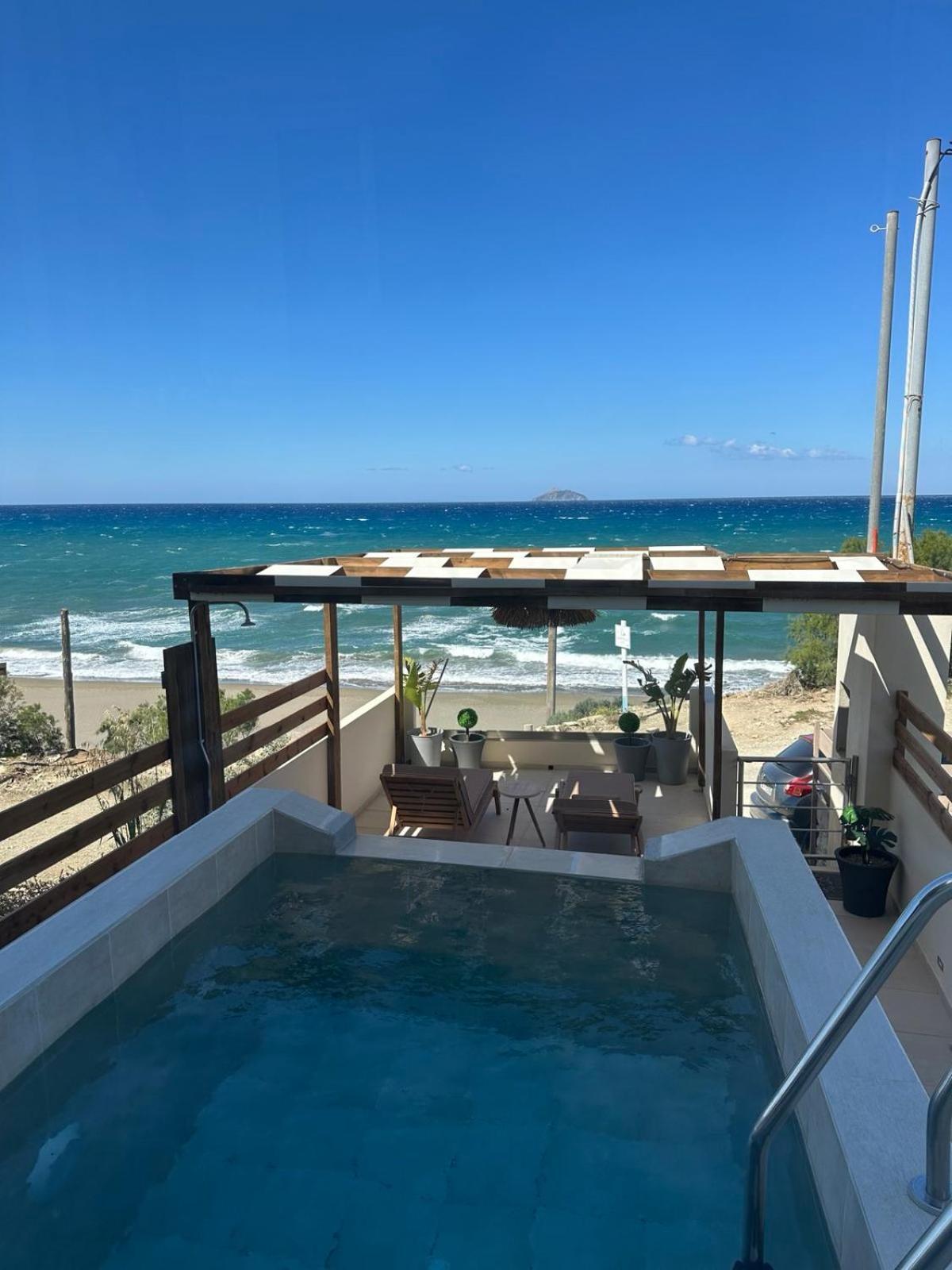 Stella & Eleni Suite With Shared Pool & Open View Kalamaki  Bagian luar foto