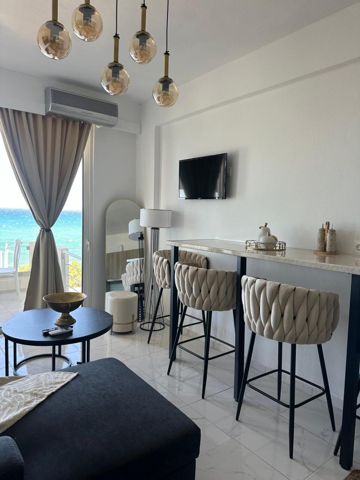 Stella & Eleni Suite With Shared Pool & Open View Kalamaki  Bagian luar foto