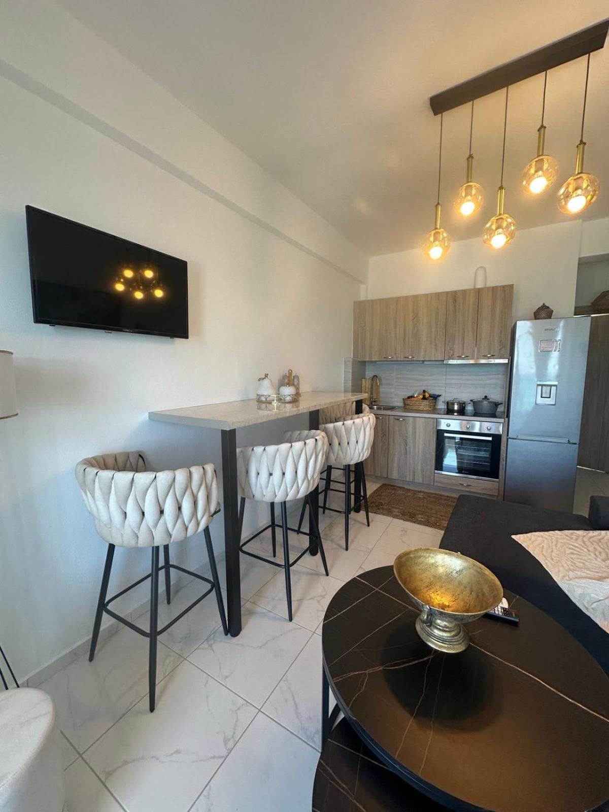 Stella & Eleni Suite With Shared Pool & Open View Kalamaki  Bagian luar foto
