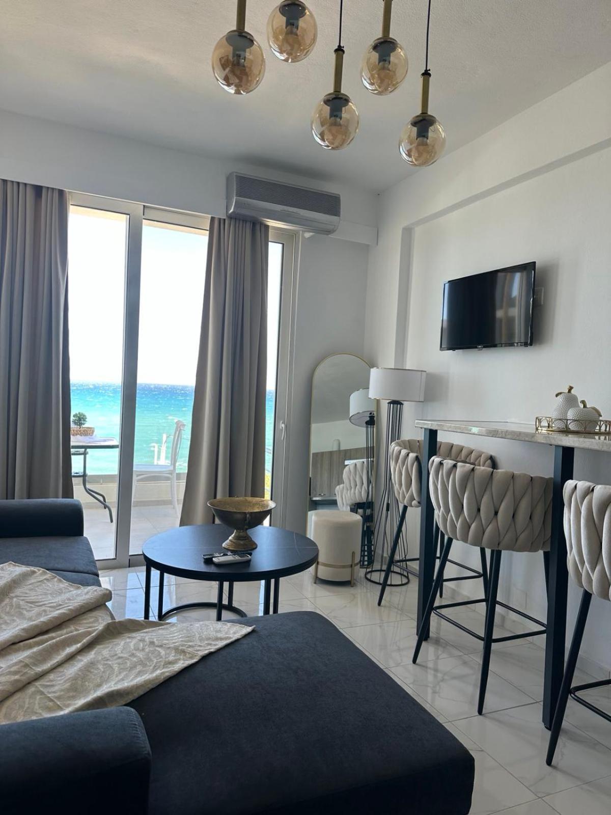 Stella & Eleni Suite With Shared Pool & Open View Kalamaki  Bagian luar foto